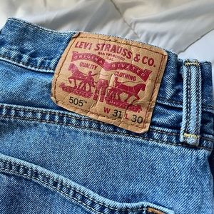 505 Levi’s with classic orange tag